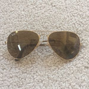 Polarized Aviator Ray Ban Sun glasses!